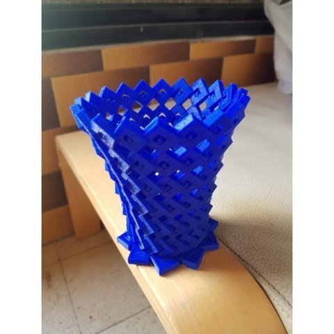structure synth vase home 3D print model - Mito3D