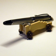 Stil Halterung Gadget Stift Stand Unterstützung Feder Kanon Gewehr 3d print model - Mito3D