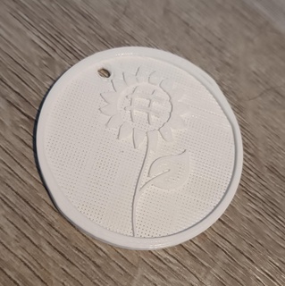 sunflower keychain flower yellow round free art beautiful small flat key keys 3d print model - Mito3D