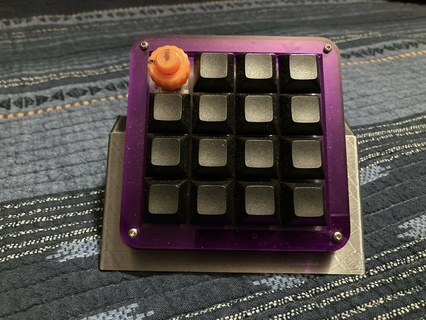 super16 v2 macropad stand keyboard mount 1up stream streaming deck 3d print model - Mito3D