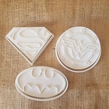 super - heróis- batman superman mulher-maravilha vários cortador sharp bolos cookies fondant cookie a mulher maravilha super-heróis 3d print model - Mito3D