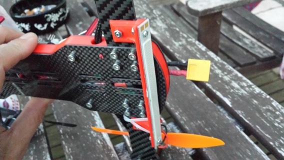 soutien barre LED 110mm fpv coureur diydrones drone drones Cadre fpv250 300 3w 3x monter Véhicules 3d print model - Mito3D