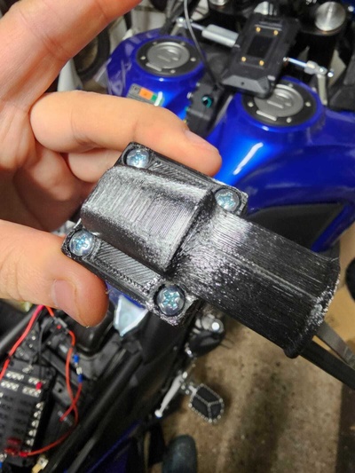 suporte interrupteur multi botão d porta moto 22mm guidão yamaha t n r mundo incursão longue feux adicional motocicleta 3d print model - Mito3D