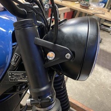suporte luz BMW motocicleta caferacer frente garfo Series r100 r80 r50 r60 3d print model - Mito3D