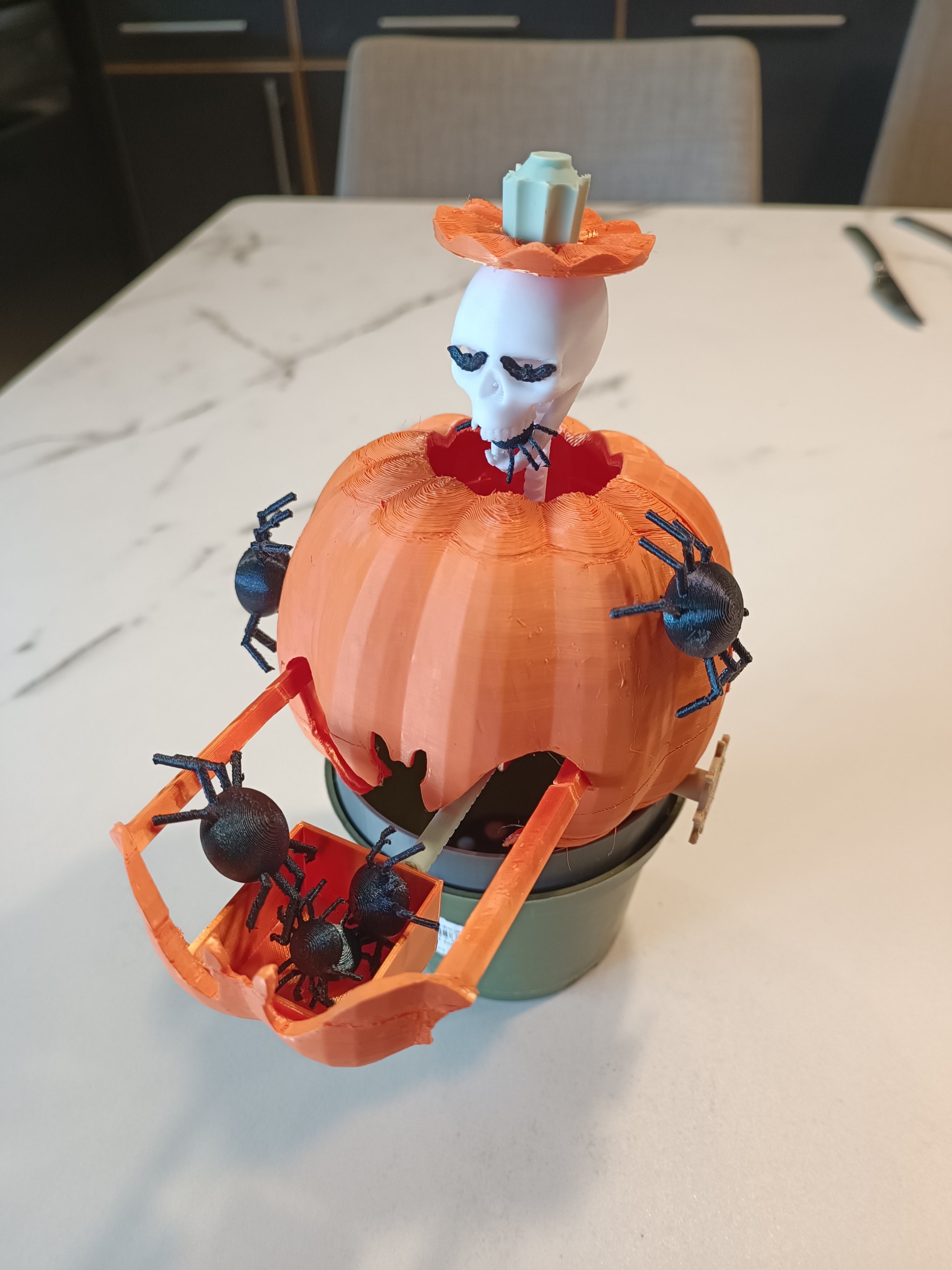 surprise pumpkin halloween spider bat skeleton head skull scary fear 3D print model - Mito3D