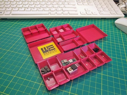 tavolo smd contenitore vassoio desktop organizzatore elettronica scatola 3d print model - Mito3D