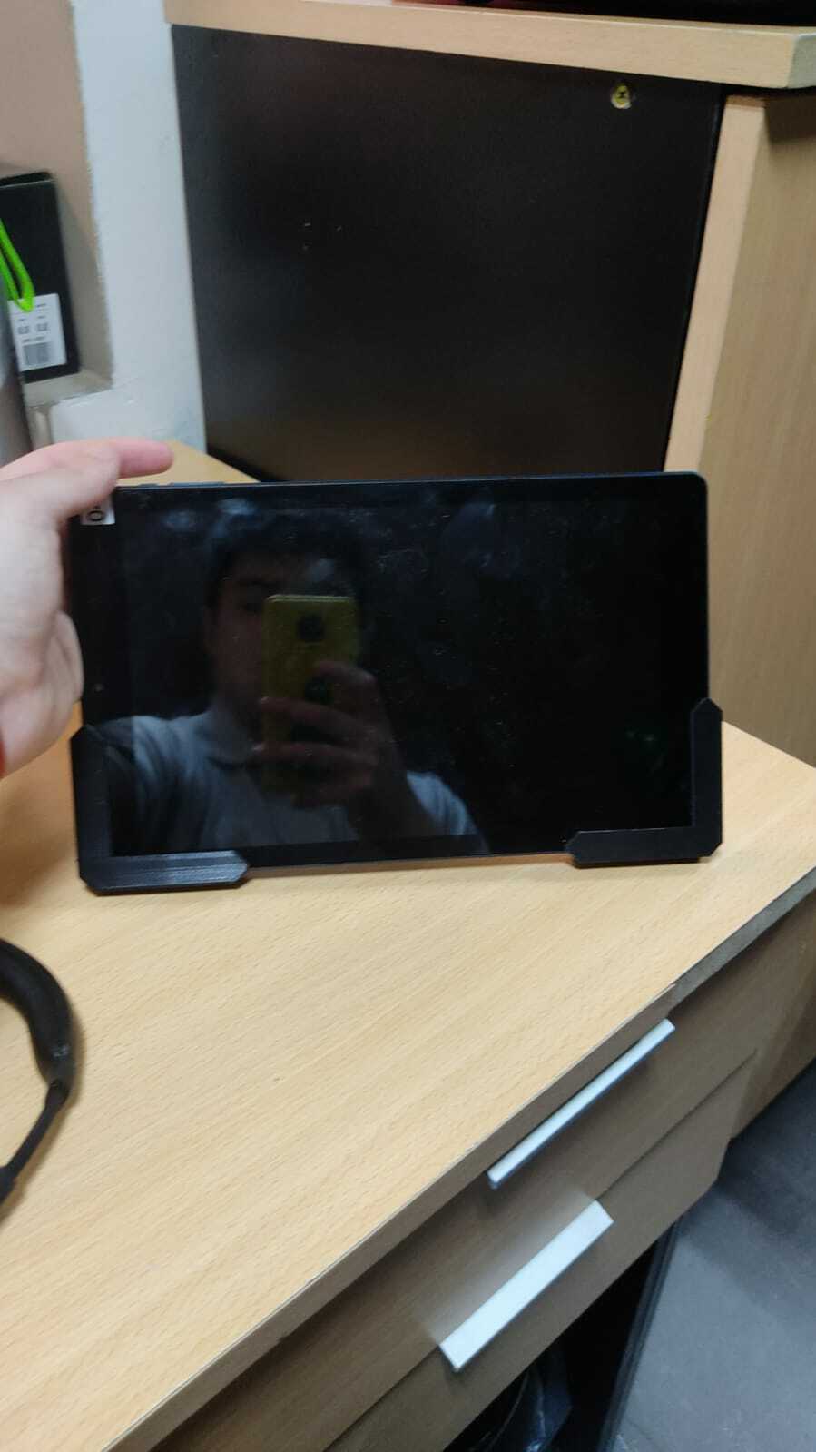 tablet holder 105 -107 -10 -9 3D print model - Mito3D