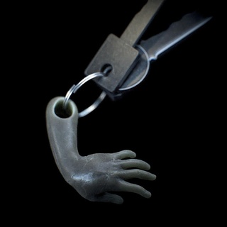 parler mano main clé chaîne llavero Llaves Halloween porte clés horreur films terreur parle 3d print model - Mito3D