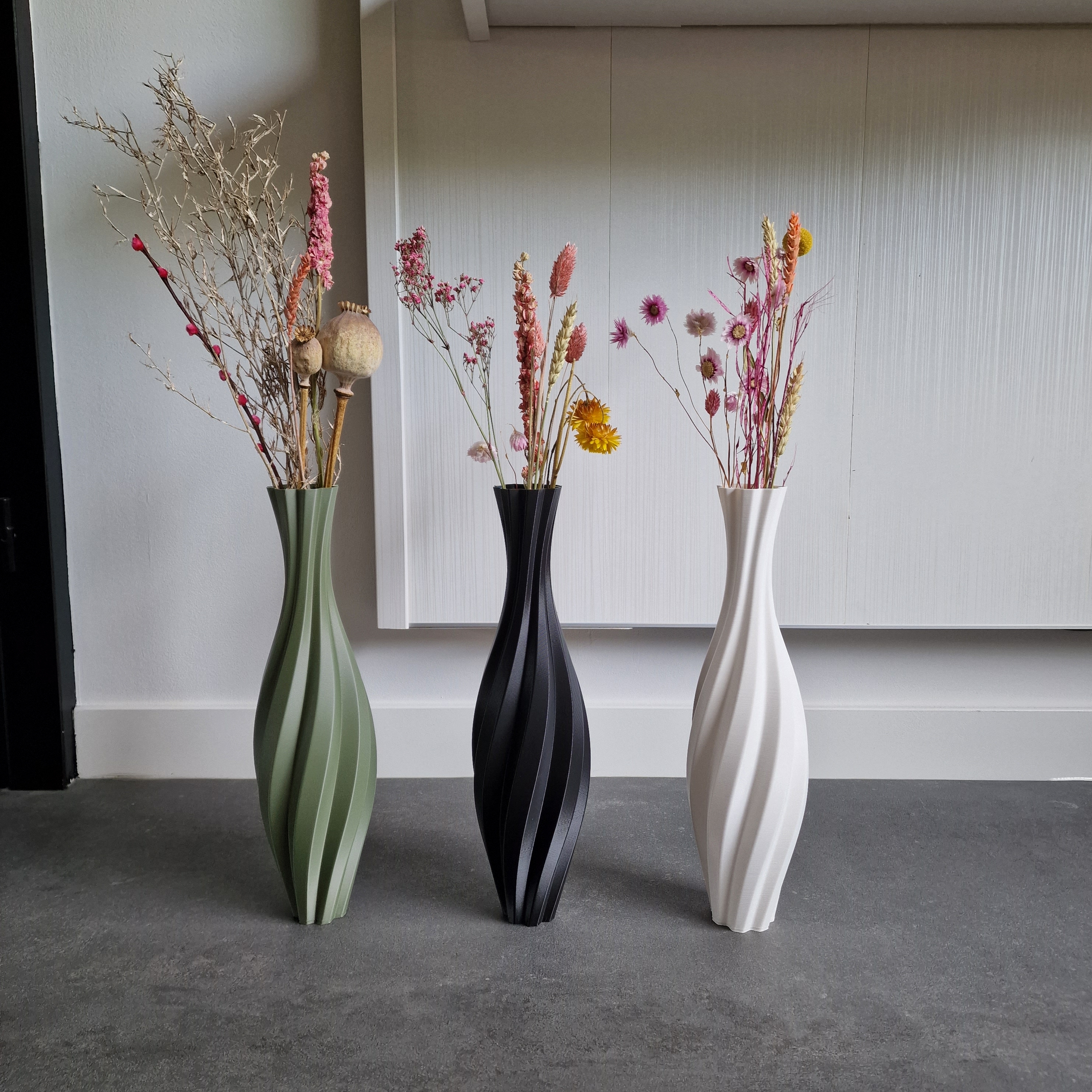 tall twisted vase mode Home home decor flower twist spiral slimprint decoration floor 3D print model - Mito3D
