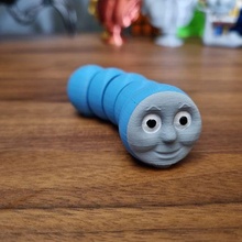 Tommaso verme motore arte articolato serbatoio treno maledetto meme 3d Stampa 3d print model - Mito3D