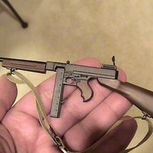 Thompson mitraillette pistolet m1a1 1 4 3d print model - Mito3D