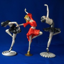 trois des ballerines art la danseuse de ballet jeune fille figurine miniature sculpture 3d print model - Mito3D