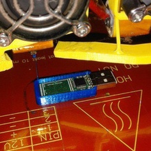 disque de pouce cas gadget ordinateur clé usb titulaire stick analogique flashdrive 3d print model - Mito3D
