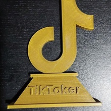 tik tok tiktoker prêmio presente surpresa vencedora troféu enfeite 3d print model - Mito3D