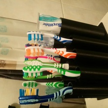 diş fırçası tutucu ev fırçalar kapı 3d print model - Mito3D