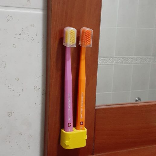 toothbrushes holder  cura
