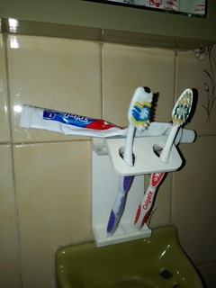 toothbrushes razors support bathroom 3d print model - Mito3D
