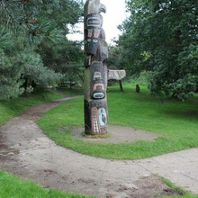 totem pólo tim Paulo 123d 3d impressão Varredura yorkshire escultura parque scans_replicas 3d print model - Mito3D