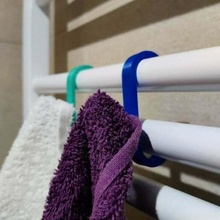 toalla gancho paraca radiador baño 3d print model - Mito3D