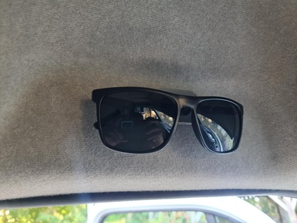 tpu car glasses holder 3d print model - Mito3D