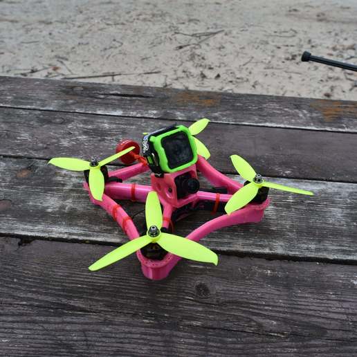 tpu drone fpv marco indestructible juego r c vehículos quadcopter mini greg hace cosas gopro sesión el racer quad 3D print model - Mito3D