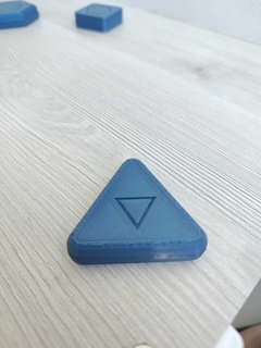 triangulaire magnétique agiter Jeu stress anxiété edc 3d aimants jouets 3d print model - Mito3D