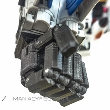 transformers combiner wars beweglich Hände Spiel 3d print model - Mito3D