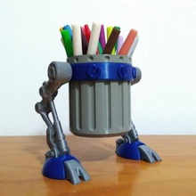 lixo walker a casa área de trabalho mecha penholder plantadeira robô 3d print model - Mito3D
