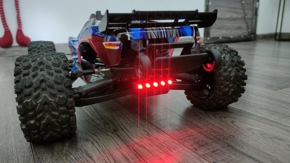 traxxas voleur bétail 4x4 feux arrières rc voiture lumière Feu arrière lampe frontale LED 3d print model - Mito3D