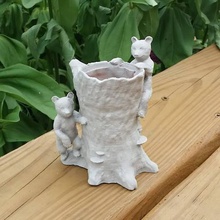 souche d'arbre porte-crayon la maison l'ours art animal grizzly sculpture nature vase de coupe cub 3d print model - Mito3D