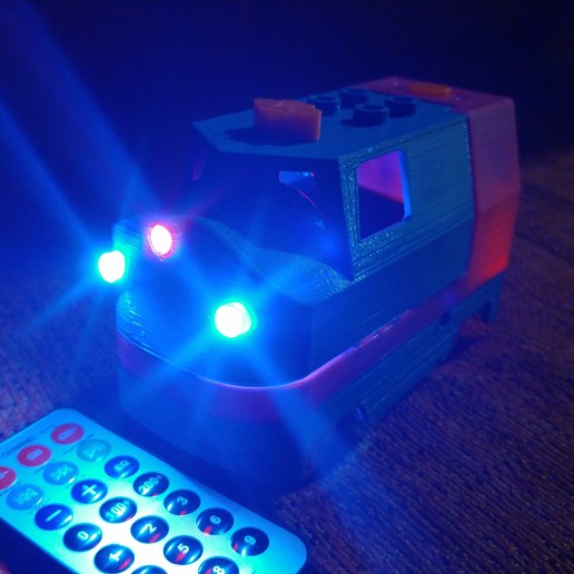 tren de lego duplo motorizado controlado por infrarojos juego compatible r c vehículos 3D print model - Mito3D