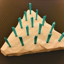 Triangle cheville sauter puzzle jouet cadeau cerveau taquin art glace facetté 3d print model - Mito3D