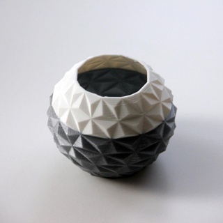 Dreieck Vase niedrig poly Kunst Mathematik Zuhause Haus Dekor Dekoration Mini 3d print model - Mito3D