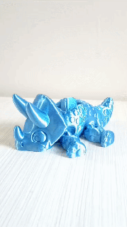 triceratops flexi dinosaurio bonito pequeño jurásico juguete continuar articulado divertido Arte 3d print model - Mito3D