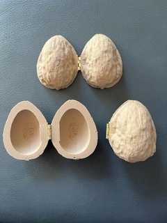 trinket box hinges walnut egg thing 3d print model - Mito3D