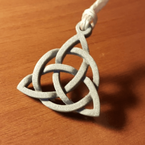 triquetra jewelry jewels keychain henchman key ring 3D print model - Mito3D