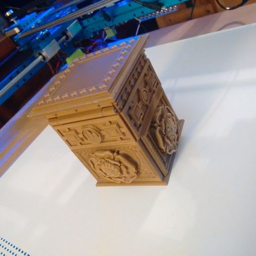 tudor rose box hinge panel set 2mm hole 175mm filament rosetta containers 3D print model - Mito3D