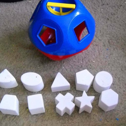 tupperware forme Balle jouet remplacement blocs toy_game_accessories 3D print model - Mito3D