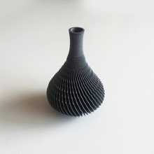 twirl vase 6 la maison 3d print model - Mito3D