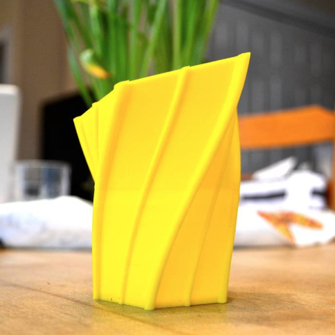 trenzado florero casa 3D print model - Mito3D