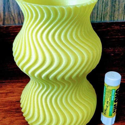 twistedflutes5 a casa decoração vaso 3D print model - Mito3D