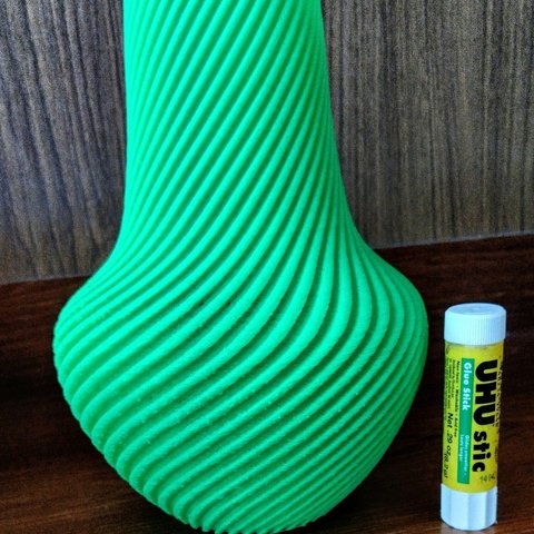 twistedflutes4 home decor vase 3D print model - Mito3D