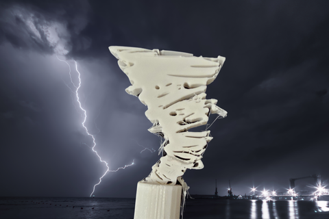 twister king chess tornado storm cloud 3d print model - Mito3D