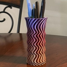 verdreht Bleistift Vase Kunst 3d print model - Mito3D