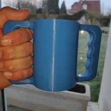 zwei henkel Tasse Glas Behinderte person tasse gobelet avec 2 anses home cup deaktiviert Griff Haushalt 3d print model - Mito3D
