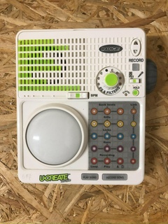 create musique numérique music making système mensonges Mattel échantillonneur rainures dj jouet Jeu courbé circuit 3d print model - Mito3D