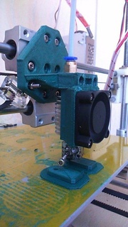 ultra compacto hictop Bowden monte 40 mm ventilador 3d impressora partes 3d print model - Mito3D