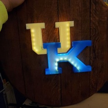 Universität Kentucky Logo Kunst uk Basketball Whiskey Fass 3d print model - Mito3D