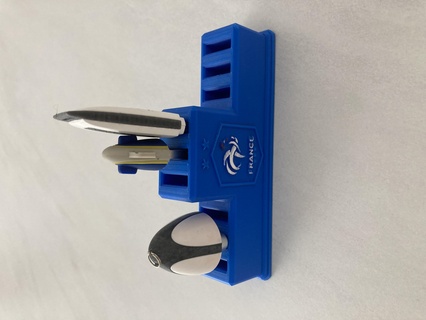 usb key holder small storage support 3d print model - Mito3D