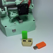 usb poli titolare gadget 3d print model - Mito3D
